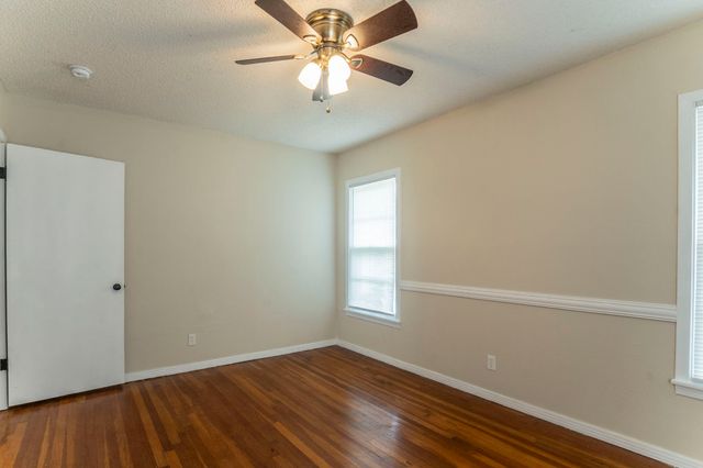 3128 Ray Drive, Haltom City, TX 76117