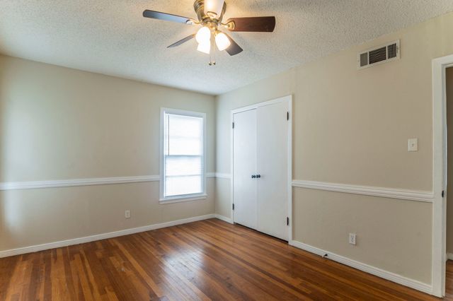 3128 Ray Drive, Haltom City, TX 76117