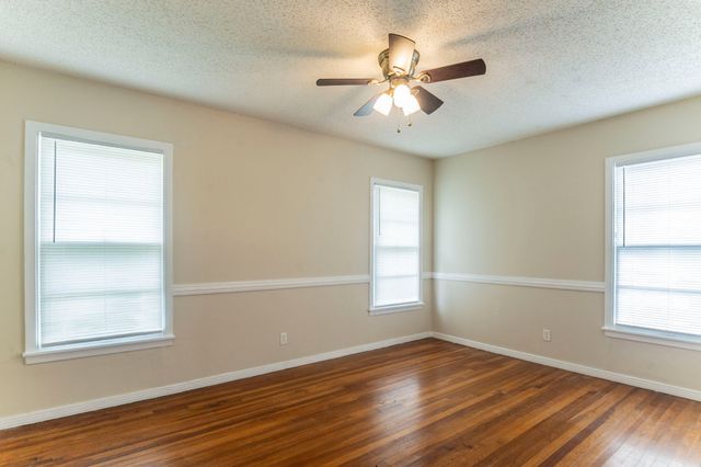 3128 Ray Drive, Haltom City, TX 76117