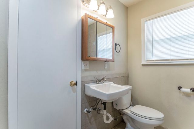 3128 Ray Drive, Haltom City, TX 76117