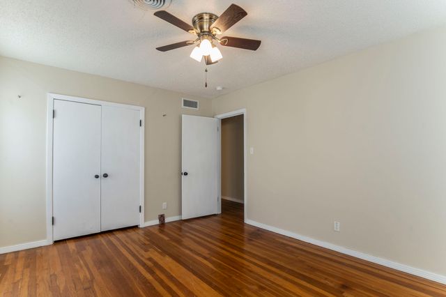 3128 Ray Drive, Haltom City, TX 76117