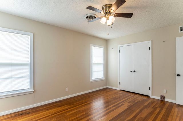 3128 Ray Drive, Haltom City, TX 76117