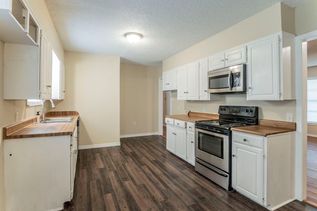 3128 Ray Drive, Haltom City, TX 76117