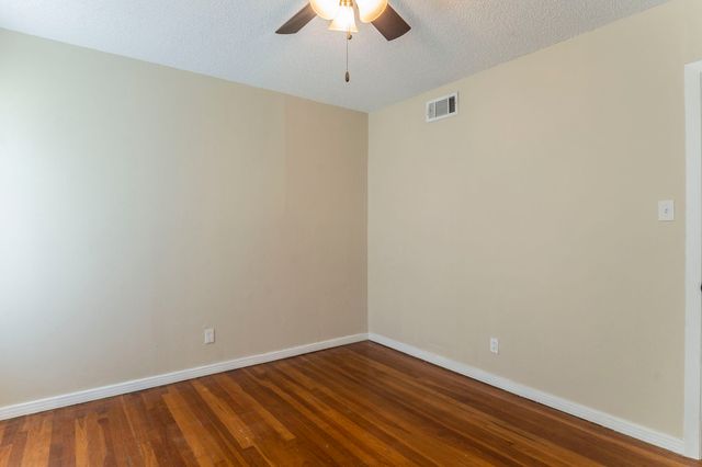 3128 Ray Drive, Haltom City, TX 76117