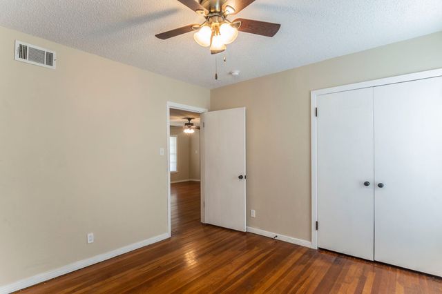 3128 Ray Drive, Haltom City, TX 76117