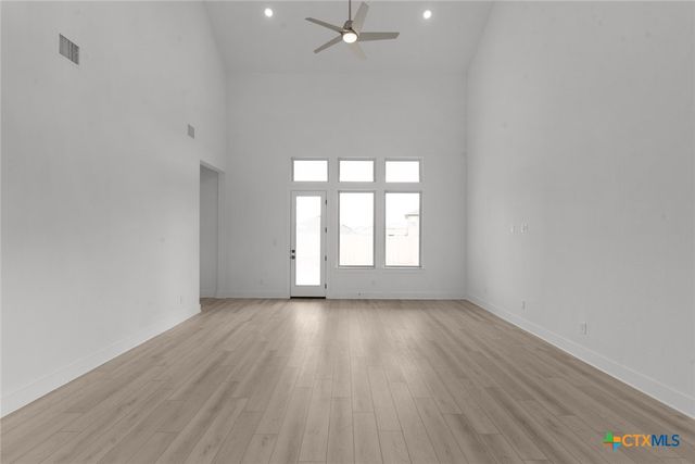940 Nolte, Seguin, TX 78155