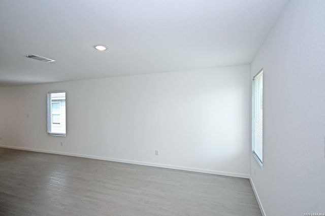 3759 MOON HILL RD, Marion, TX 78124