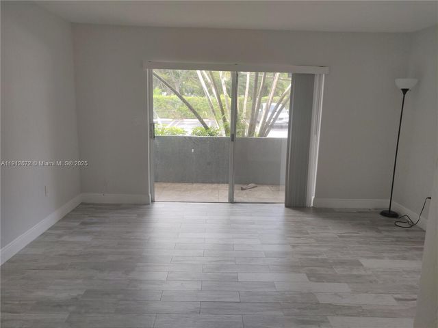 7403 SW 82nd St 112N, Miami, FL 33143