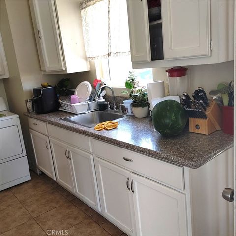 1449 S Park Avenue, Pomona, CA 91766