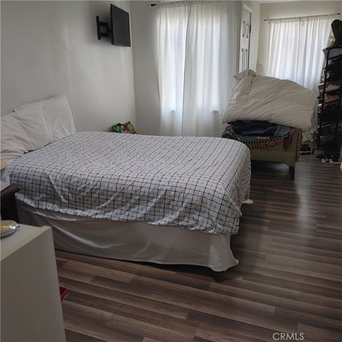 1449 S Park Avenue, Pomona, CA 91766
