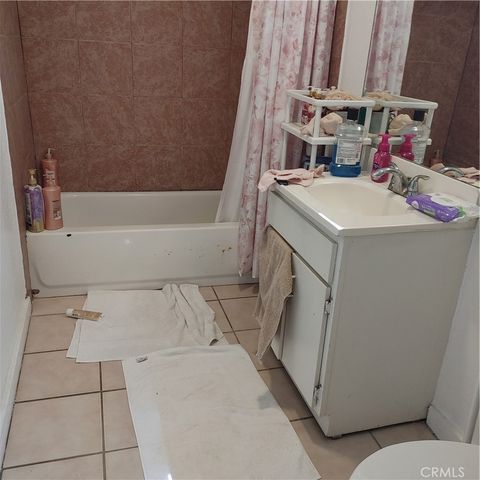 1449 S Park Avenue, Pomona, CA 91766