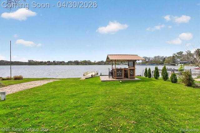 2509 Rubbins Road, Howell, MI 48843