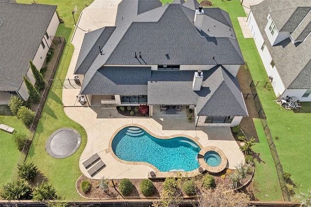 2800 Sandstone Ridge, Edmond, OK 73034