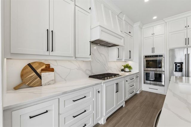 2800 Sandstone Ridge, Edmond, OK 73034