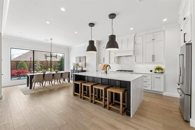 2800 Sandstone Ridge, Edmond, OK 73034