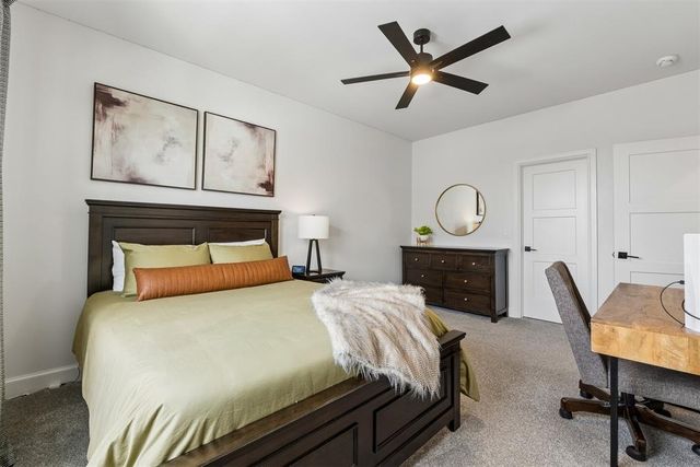 2800 Sandstone Ridge, Edmond, OK 73034