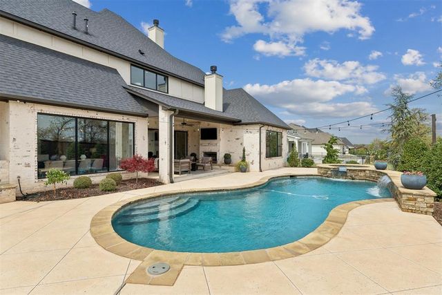 2800 Sandstone Ridge, Edmond, OK 73034