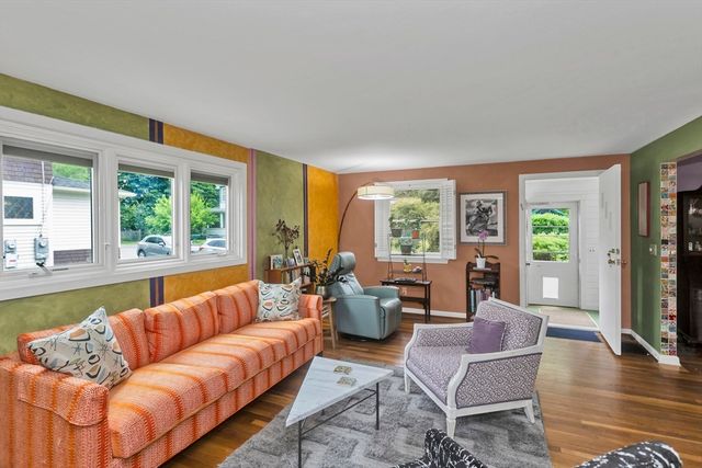 21 Winthrop Street, Northampton, MA 01060