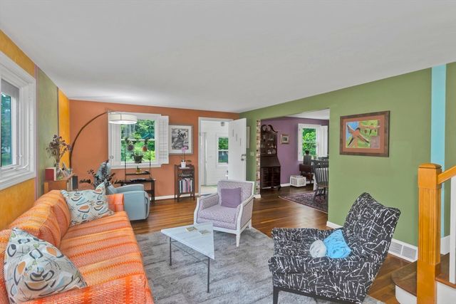 21 Winthrop Street, Northampton, MA 01060