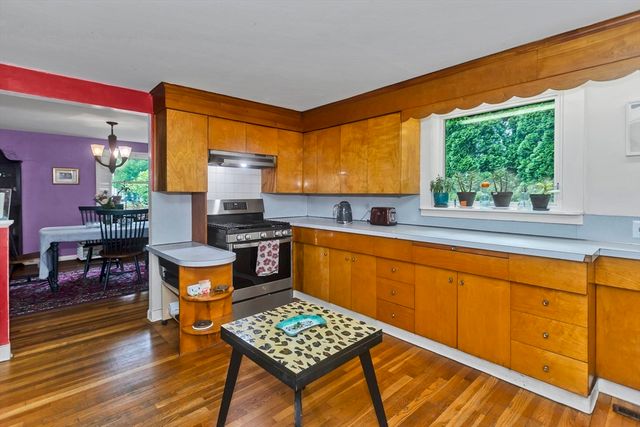 21 Winthrop Street, Northampton, MA 01060