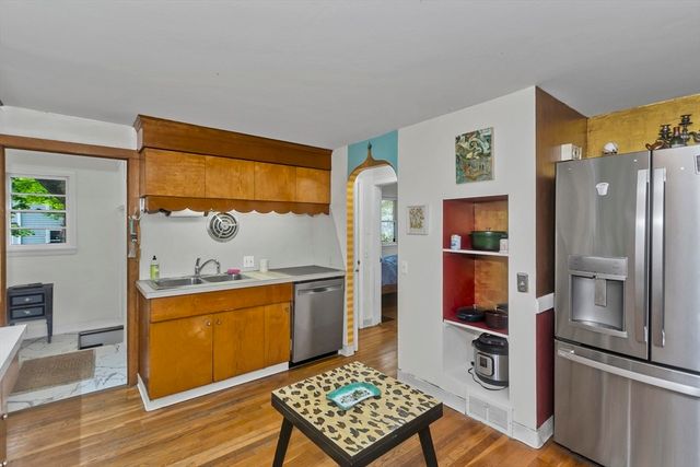 21 Winthrop Street, Northampton, MA 01060