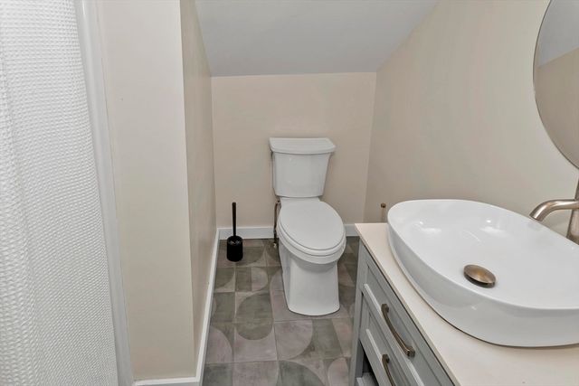 21 Winthrop Street, Northampton, MA 01060
