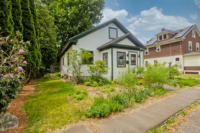 21 Winthrop Street, Northampton, MA 01060