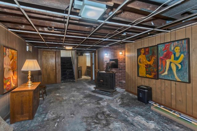 21 Winthrop Street, Northampton, MA 01060