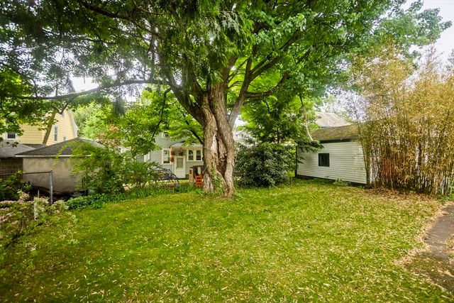 21 Winthrop Street, Northampton, MA 01060