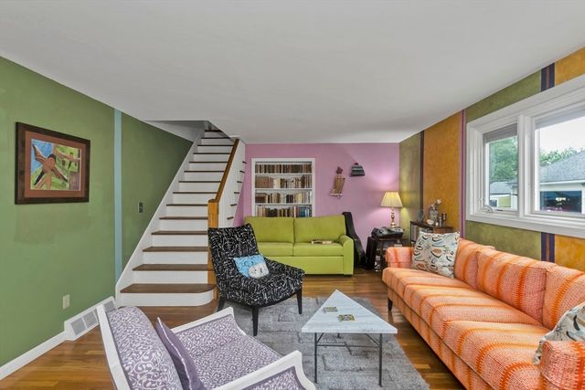 21 Winthrop Street, Northampton, MA 01060