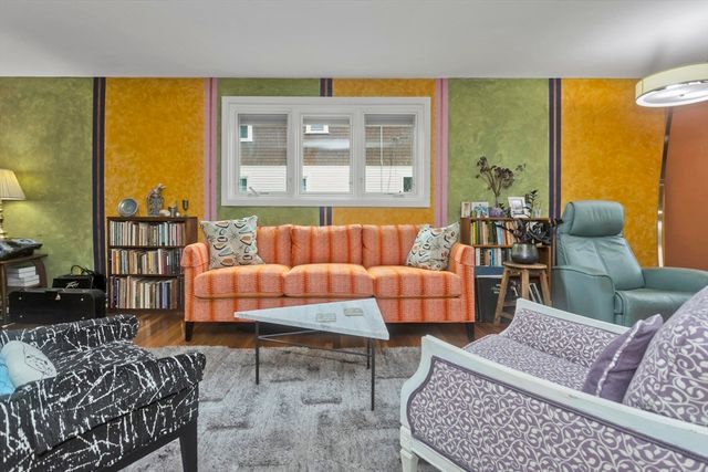 21 Winthrop Street, Northampton, MA 01060