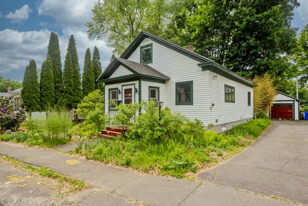 21 Winthrop Street, Northampton, MA 01060