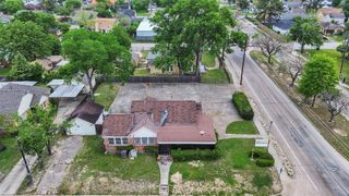 713 Fairbanks Street, Houston, TX 77009