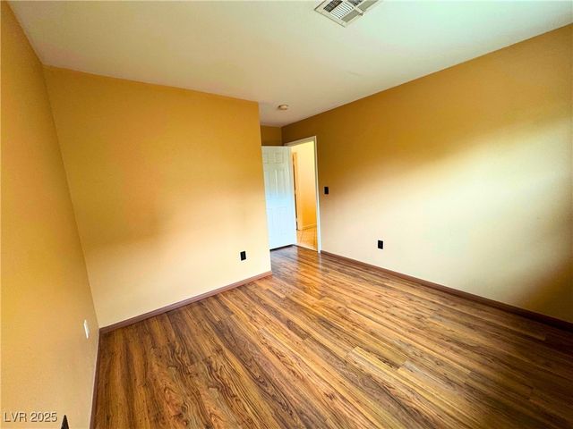 7504 Grenfell Drive, Las Vegas, NV 89129