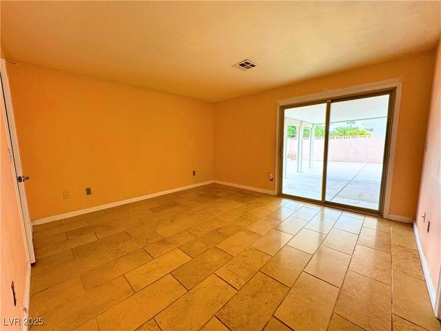 7504 Grenfell Drive, Las Vegas, NV 89129