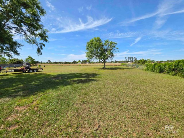 33163 Gilley Road, Lillian, AL 36549