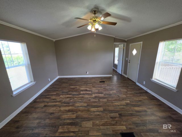 33163 Gilley Road, Lillian, AL 36549