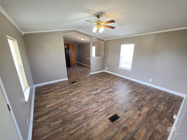 33163 Gilley Road, Lillian, AL 36549