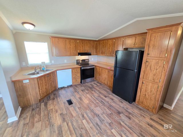 33163 Gilley Road, Lillian, AL 36549