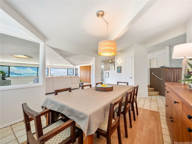 111 Polihale Place, Honolulu, HI 96825