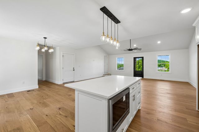 475 Bridle Path, Hartsville, TN 37074