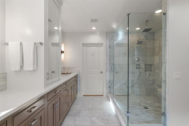 4906 Balcones DR, Austin, TX 78731