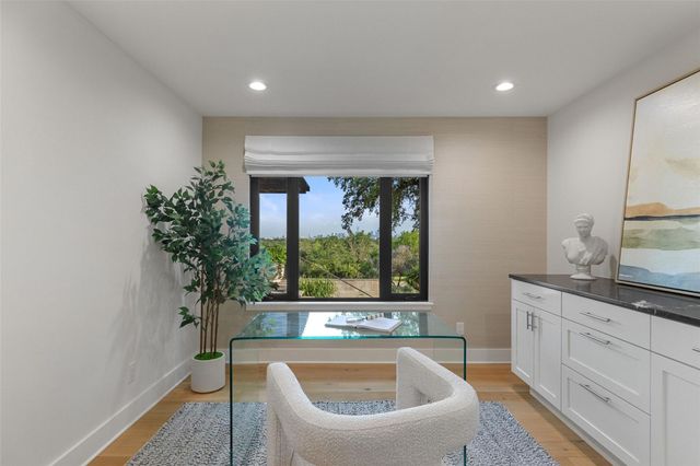 4906 Balcones DR, Austin, TX 78731