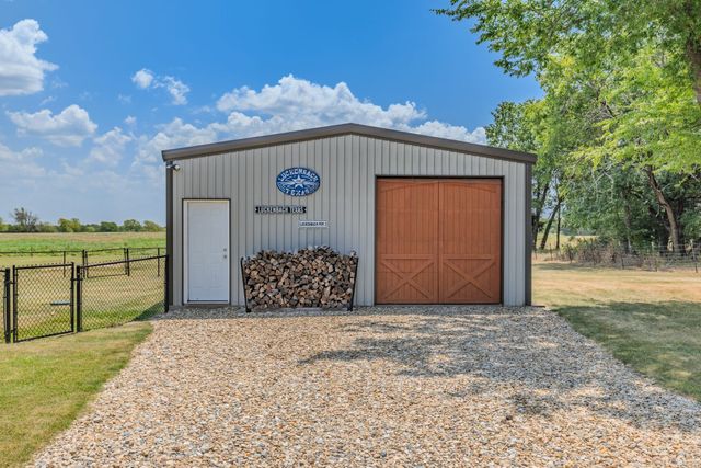 6049 Fm 1567, Lone Oak, TX 75453