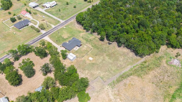 6049 Fm 1567, Lone Oak, TX 75453