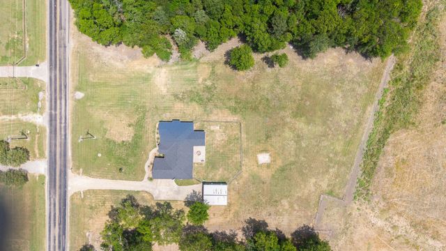 6049 Fm 1567, Lone Oak, TX 75453