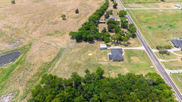6049 Fm 1567, Lone Oak, TX 75453