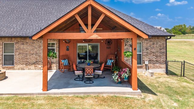 6049 Fm 1567, Lone Oak, TX 75453