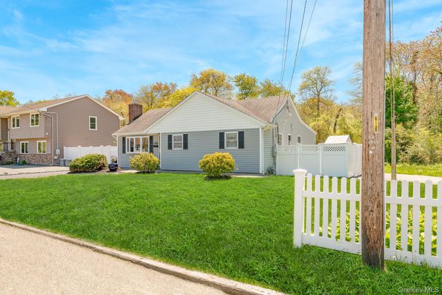 344 Atlantic Avenue, Bay Shore, NY 11706