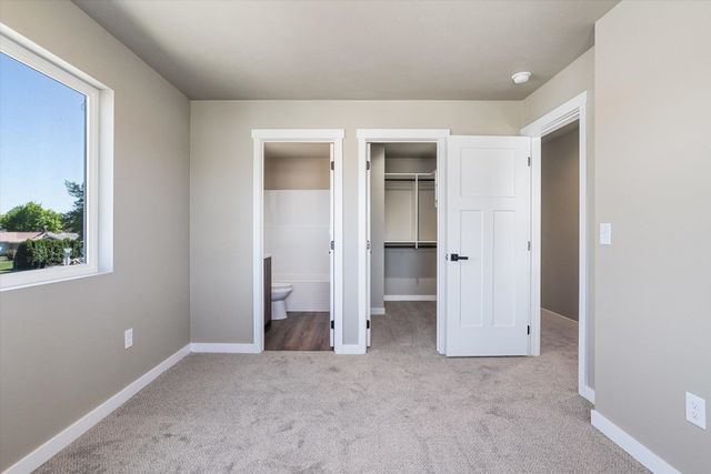 923 E Everett Ave, Spokane, WA 99212